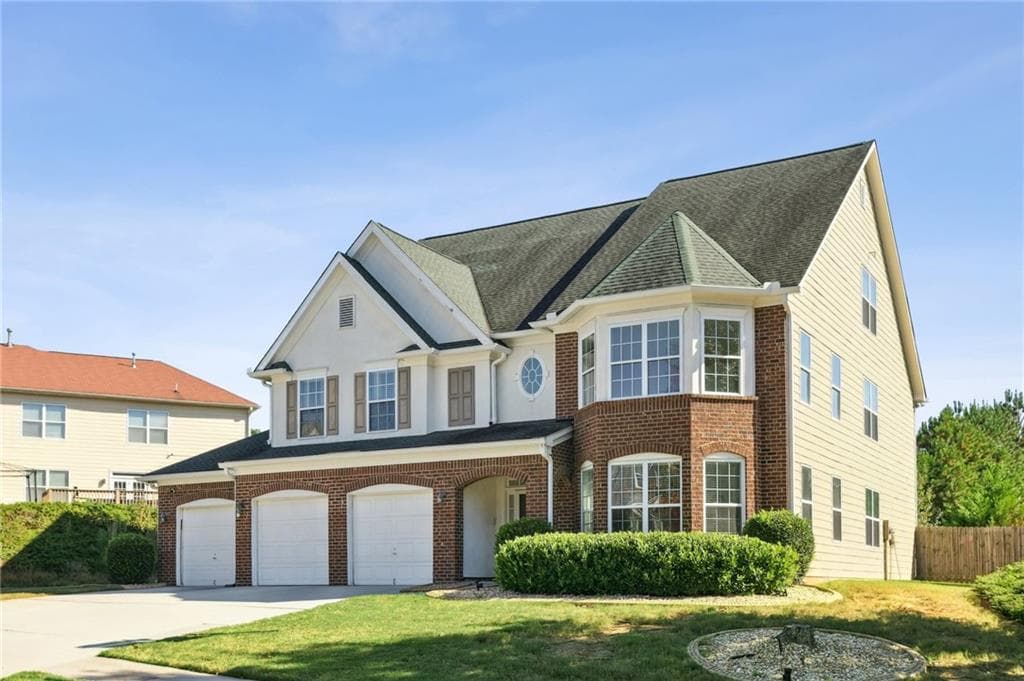 7 bedroom, 4 bathroom, 3,838 sq ft single family residence sold at 520 Portico Court, Atlanta, GA 30331
