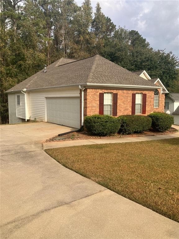3 bedroom, 2 bathroom, 3,954 sq ft single family residence under contract at 4290 McClanes Court, Conyers, GA 30094 — photo 2