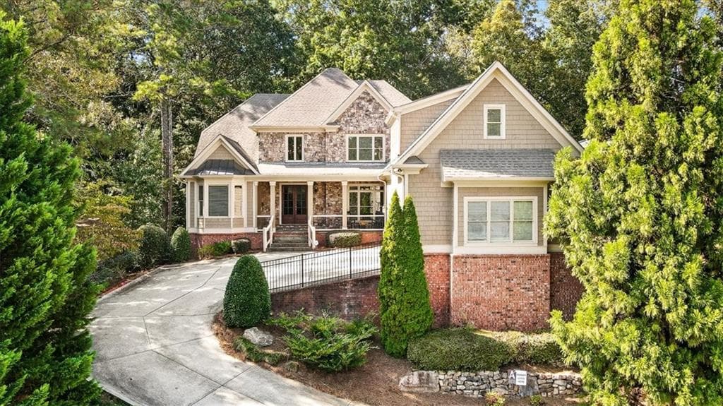 5 bedroom, 6 bathroom, 5,398 sq ft single family residence sold at 3542 Clubland Drive, Marietta, GA 30068