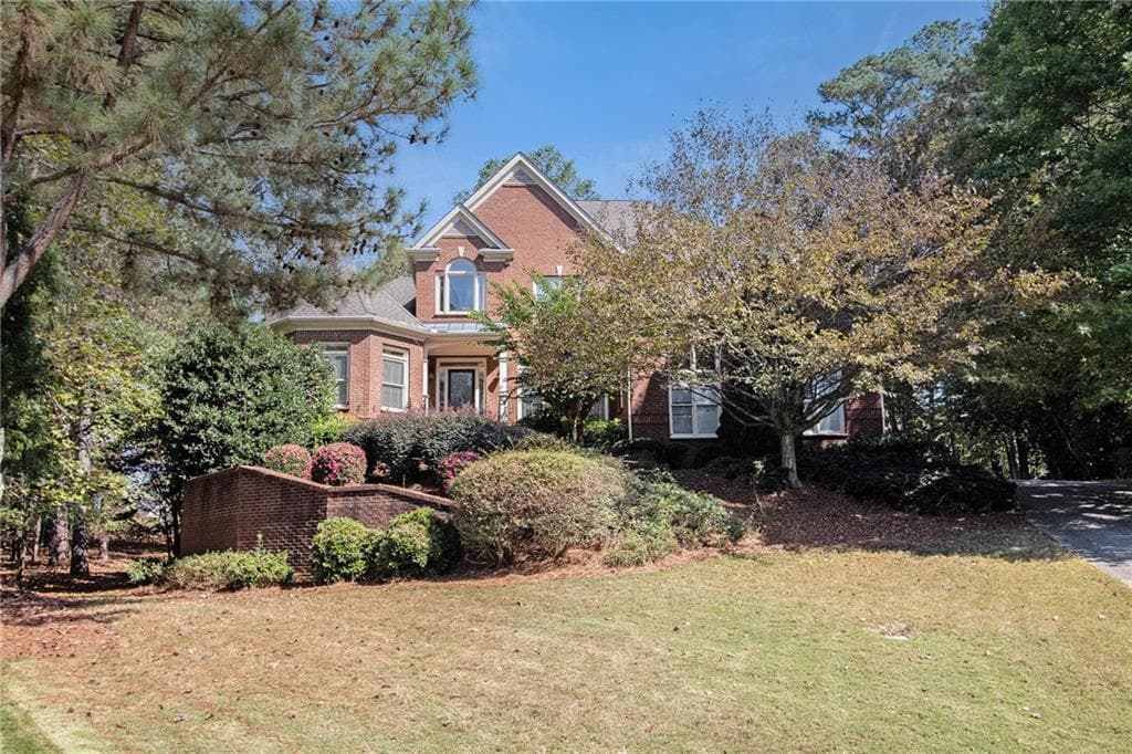 345 Lake Bend Court, Alpharetta, GA 30004 — most recent listing photo
