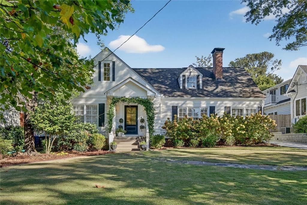 5 bedroom, 4 bathroom, 3,000 sq ft single family residence sold at 192 E Wesley Road, Atlanta, GA 30305