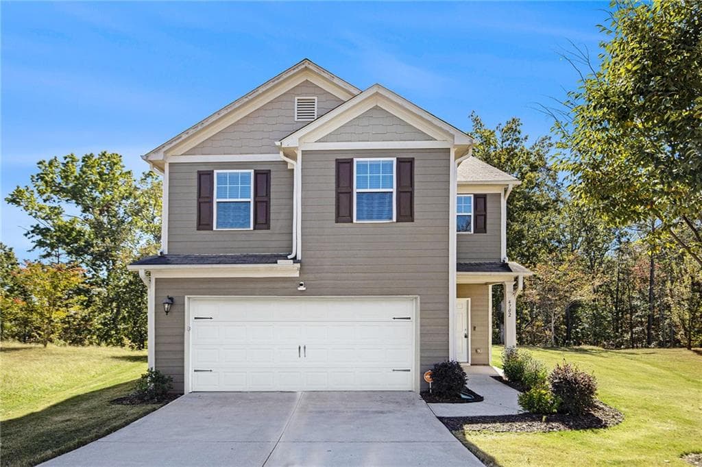 3 bedroom, 3 bathroom, 1,926 sq ft single family residence for sale at 4702 Moccasin Court, Douglasville, GA 30135