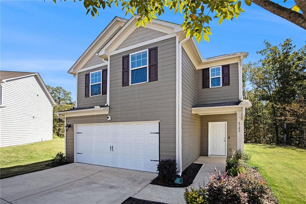 3 bedroom, 3 bathroom, 1,926 sq ft single family residence for sale at 4702 Moccasin Court, Douglasville, GA 30135 — photo 2