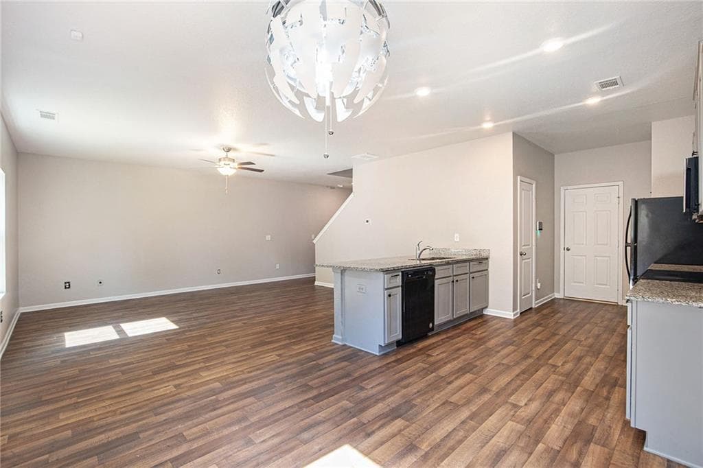 3 bedroom, 3 bathroom, 1,926 sq ft single family residence for sale at 4702 Moccasin Court, Douglasville, GA 30135 — photo 8