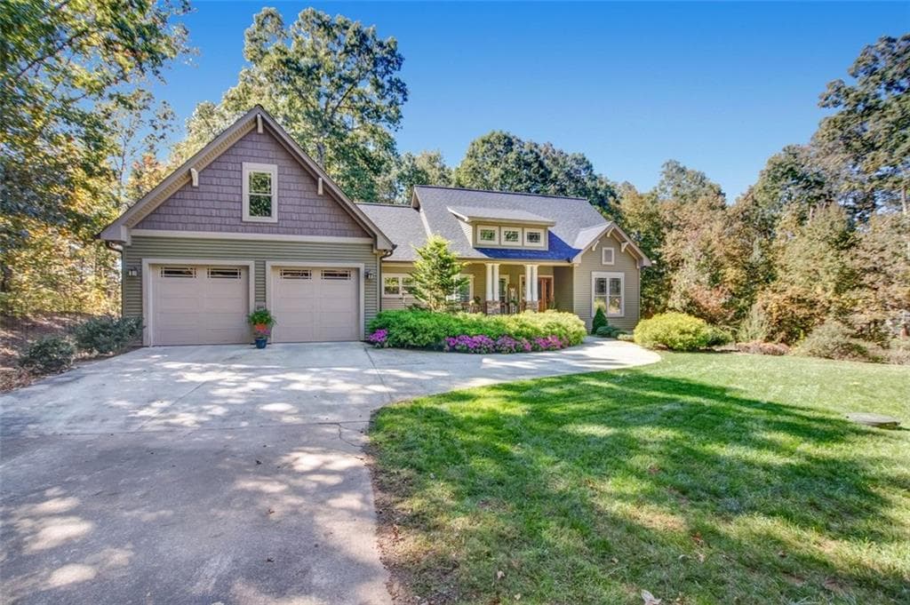 123 Grand Oaks Drive, Clarkesville, GA 30523 — most recent listing photo