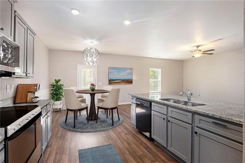 3 bedroom, 3 bathroom, 1,926 sq ft single family residence for sale at 4702 Moccasin Court, Douglasville, GA 30135 — photo 10
