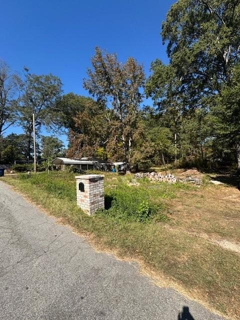 single family residence sold at 13 Robin Road, Austell, GA 30168