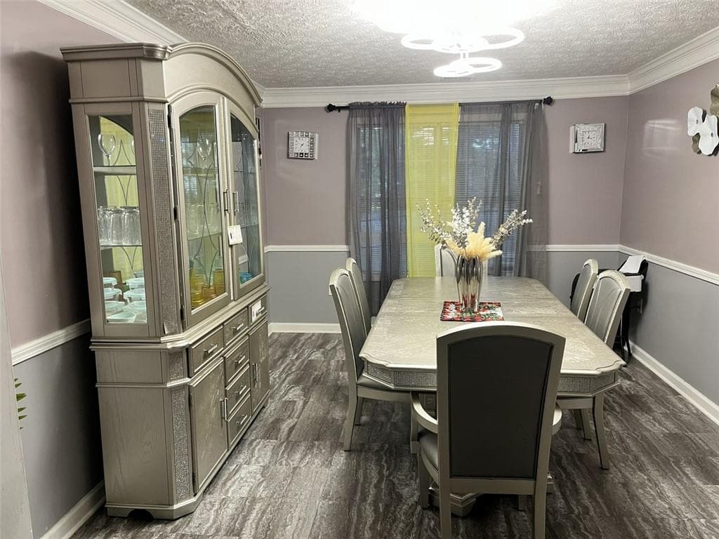 5 bedroom, 3 bathroom, 2,732 sq ft single family residence for sale at 800 SINCLAIR Way, Jonesboro, GA 30238 — photo 7
