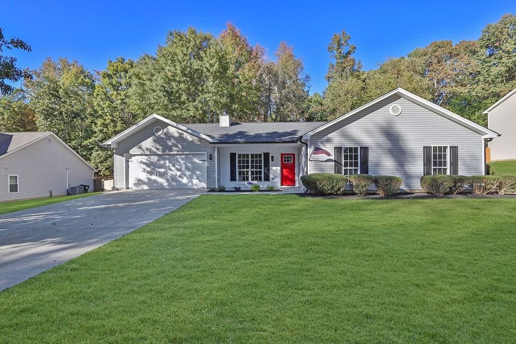 3 bedroom, 2 bathroom, 1,725 sq ft single family residence sold at 2566 Briar Valley Way, Dacula, GA 30019