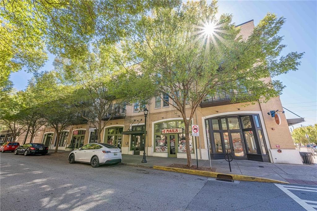 1 bedroom, 1 bathroom, 983 sq ft condominium sold at 925 Garrett Street 215, Atlanta, GA 30316