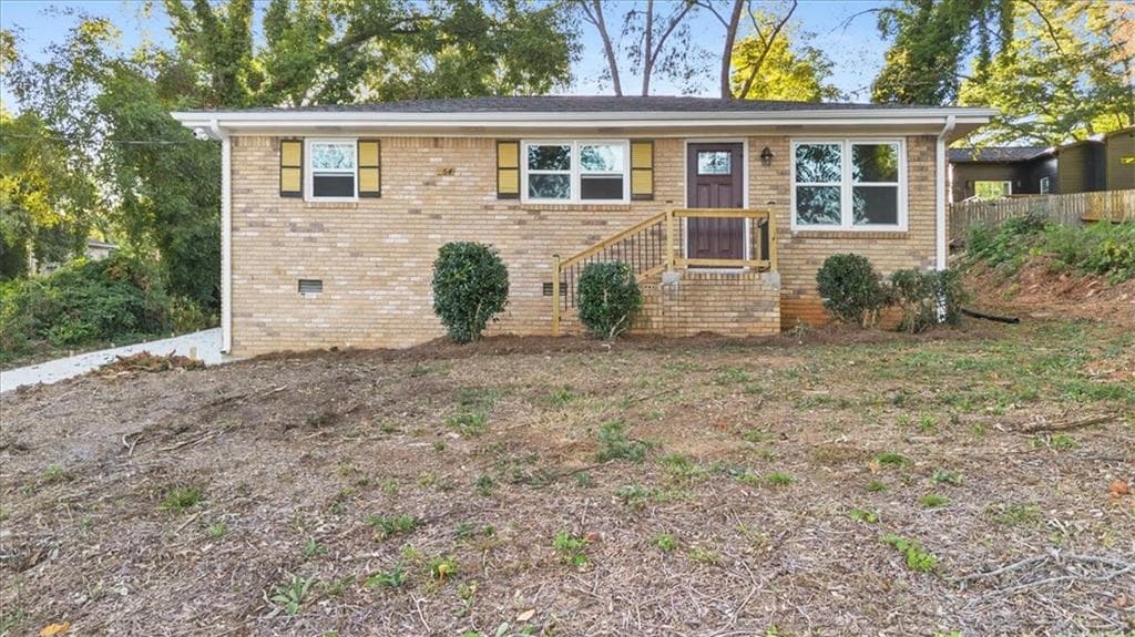 3 bedroom, 1 bathroom, 2,300 sq ft single family residence sold at 864 Oak Street, Atlanta, GA 30318