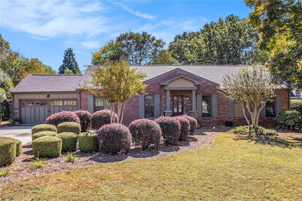 335 Stonebridge Trail, Roswell, GA 30075 — most recent listing photo