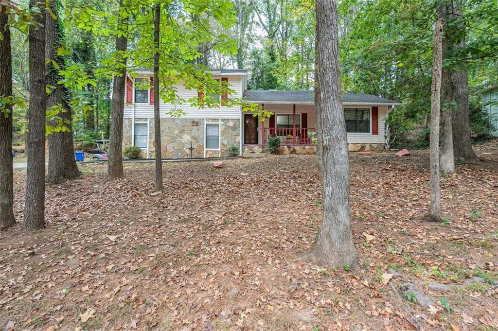 3 bedroom, 2 bathroom, 1,817 sq ft single family residence for sale at 5192 MAINSTREET PARK Drive, Stone Mountain, GA 30088 — photo 2