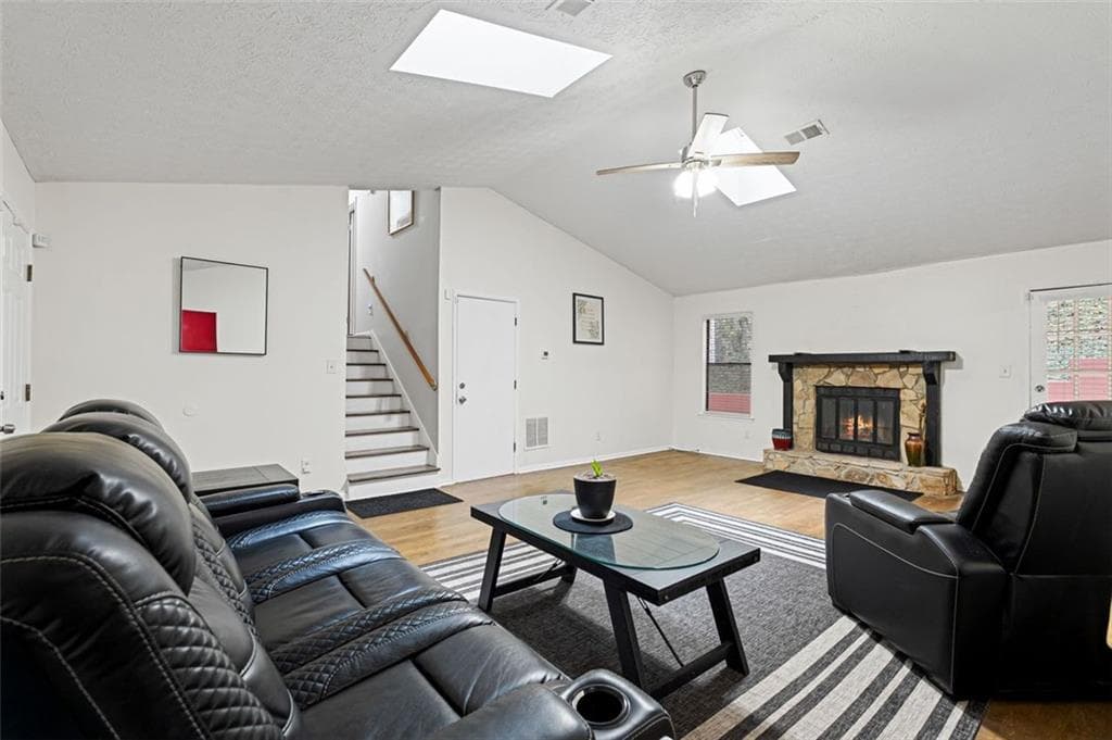 3 bedroom, 2 bathroom, 1,817 sq ft single family residence for sale at 5192 MAINSTREET PARK Drive, Stone Mountain, GA 30088 — photo 9