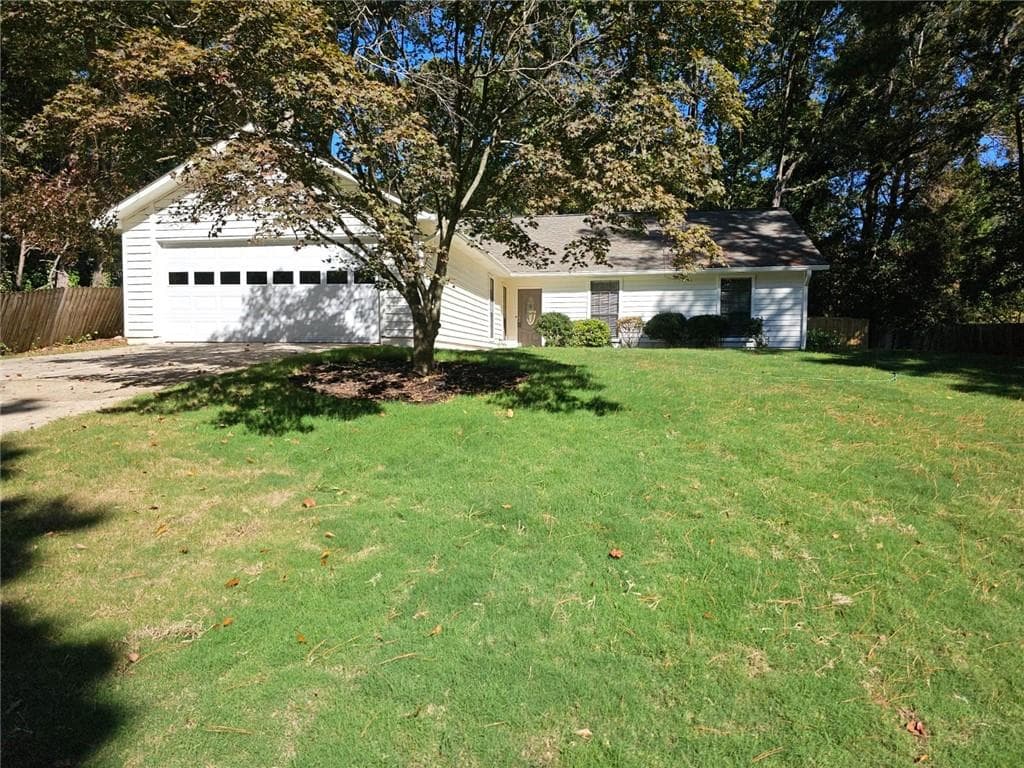 620 Lake Forest Court, Roswell, GA 30076 — most recent listing photo