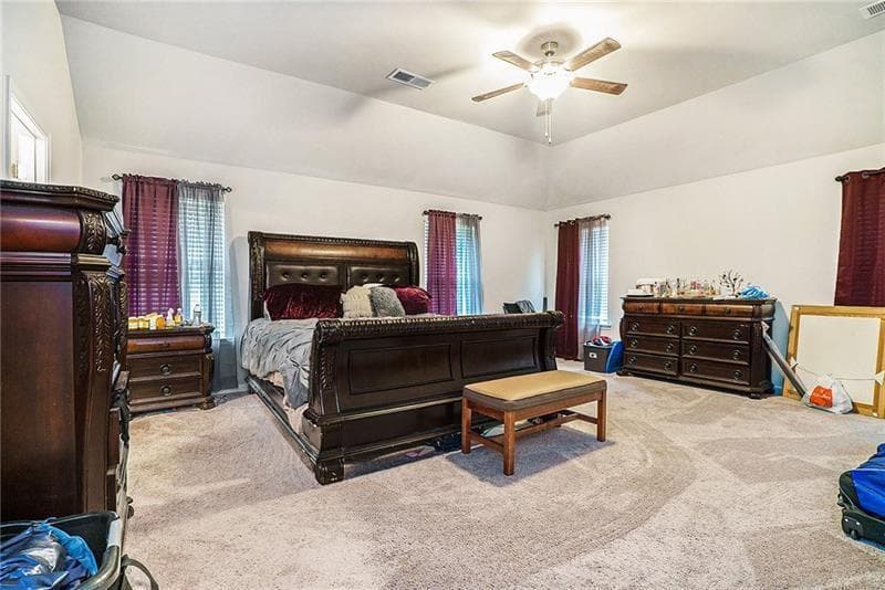 4 bedroom, 3 bathroom, 2,678 sq ft single family residence under contract at 7255 Gladstone Circle, Lithonia, GA 30038 — photo 4