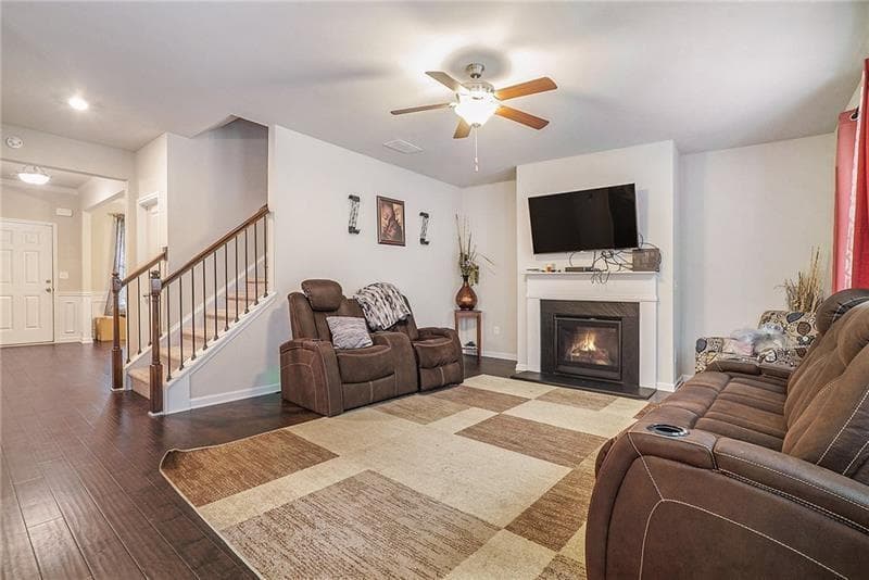 4 bedroom, 3 bathroom, 2,678 sq ft single family residence under contract at 7255 Gladstone Circle, Lithonia, GA 30038 — photo 5