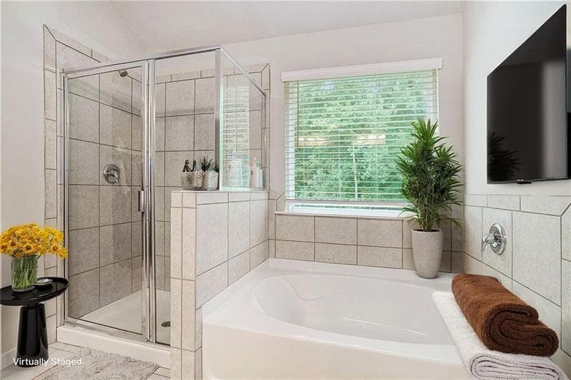 4 bedroom, 3 bathroom, 2,678 sq ft single family residence under contract at 7255 Gladstone Circle, Lithonia, GA 30038 — photo 6