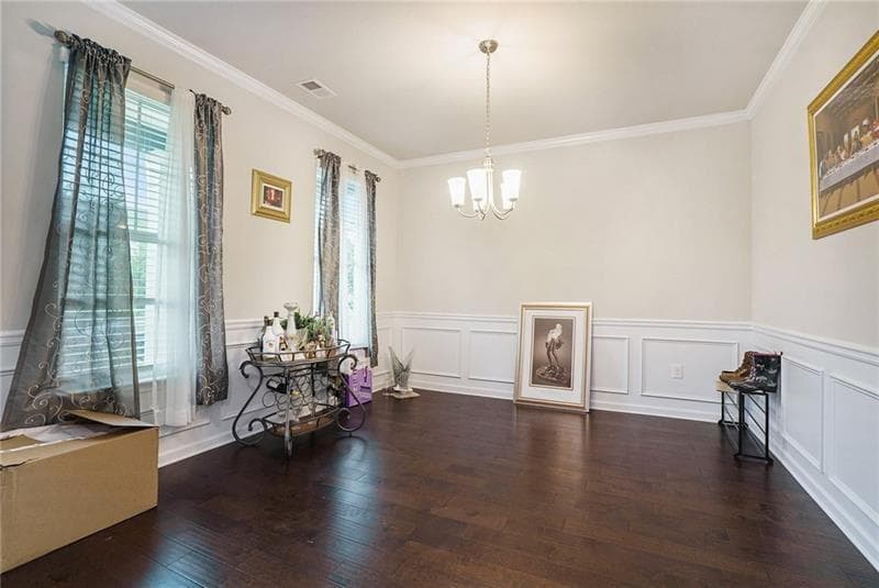 4 bedroom, 3 bathroom, 2,678 sq ft single family residence under contract at 7255 Gladstone Circle, Lithonia, GA 30038 — photo 8