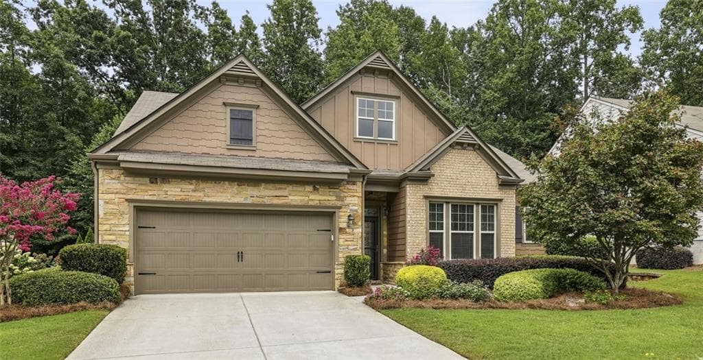5050 Castlegate Ct, Cumming, GA 30040 — most recent listing photo