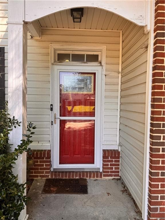 3 bedroom, 3 bathroom, 1,850 sq ft single family residence under contract at 4018 Carisbrook Drive, Union City, GA 30291 — photo 2