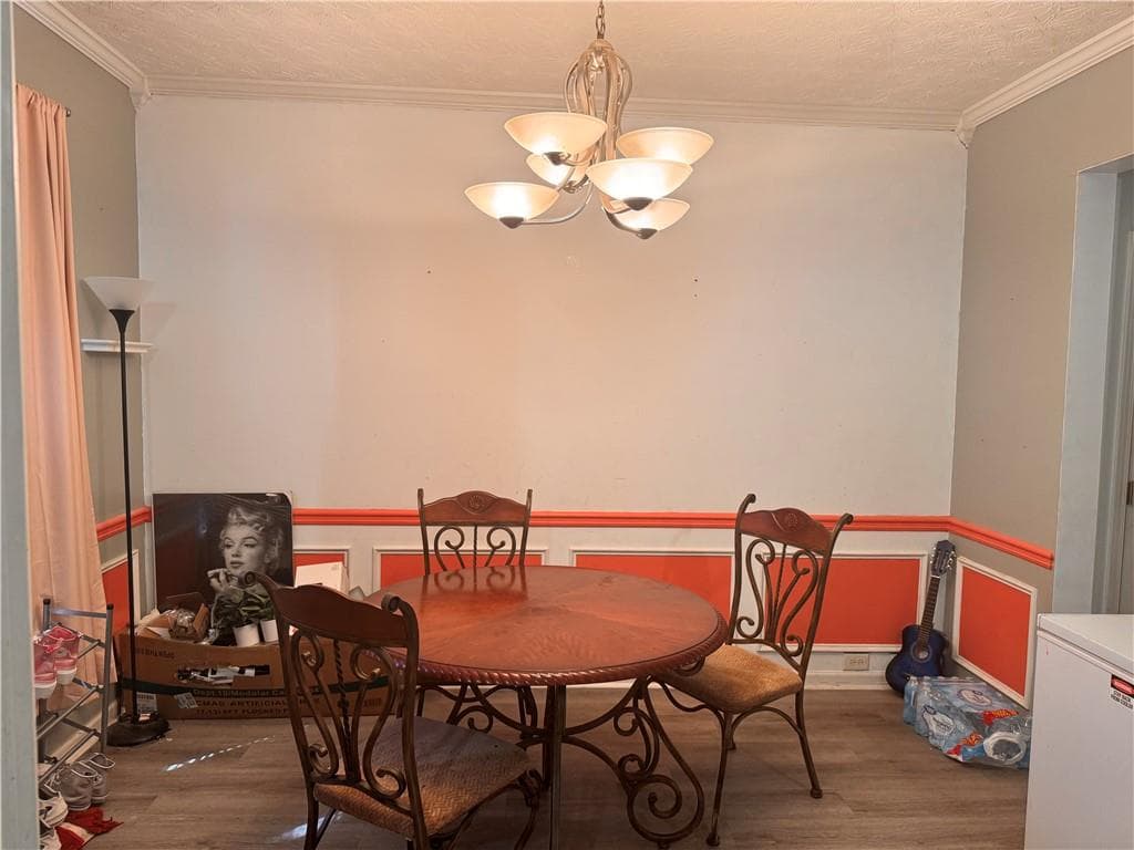 3 bedroom, 3 bathroom, 1,850 sq ft single family residence under contract at 4018 Carisbrook Drive, Union City, GA 30291 — photo 4