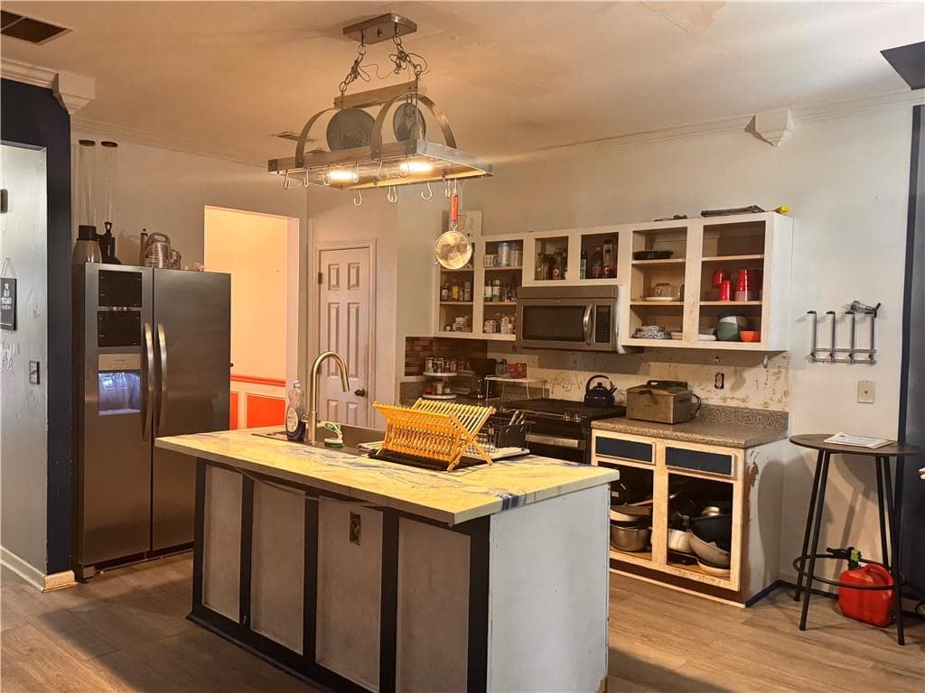 3 bedroom, 3 bathroom, 1,850 sq ft single family residence under contract at 4018 Carisbrook Drive, Union City, GA 30291 — photo 7