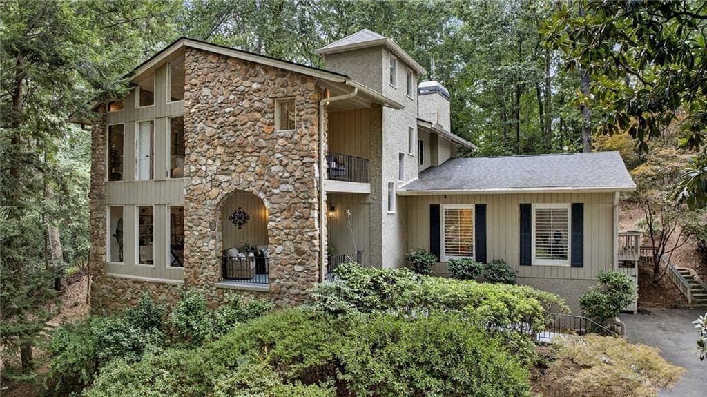 4 bedroom, 4 bathroom, 4,002 sq ft single family residence sold at 7565 Ball Mill Road, Atlanta, GA 30350