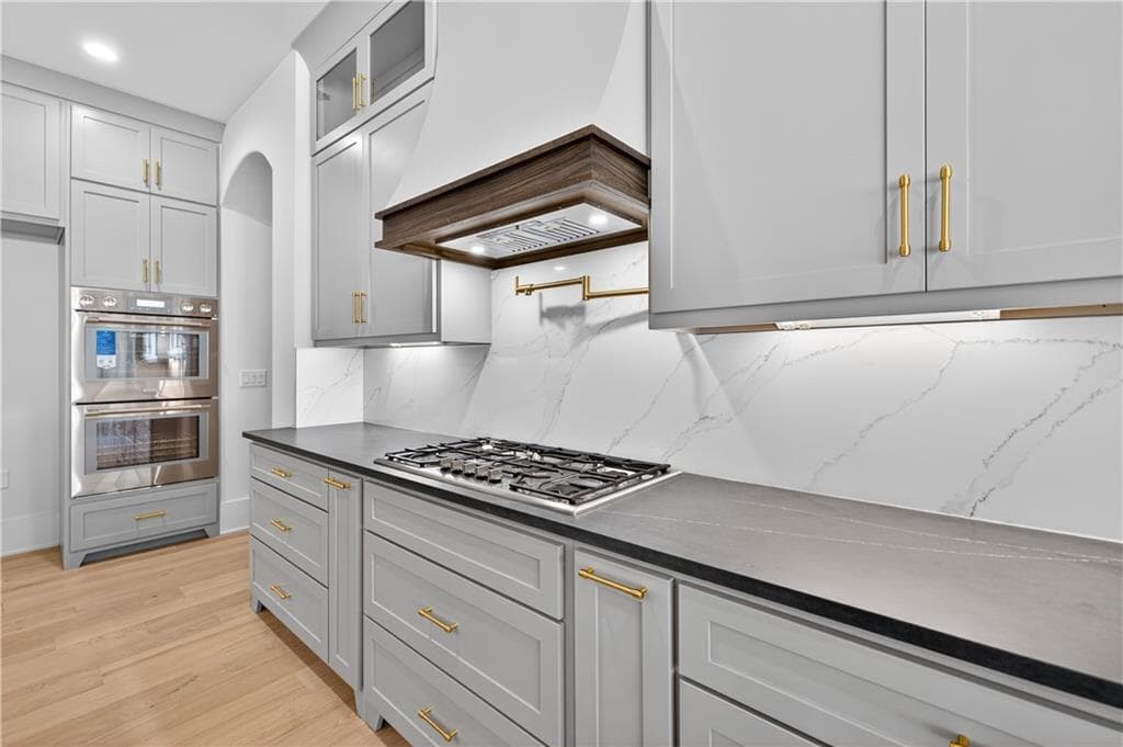 5 bedroom, 7 bathroom, 4,188 sq ft single family residence under contract at 3855 Town Farms Drive, Peachtree Corners, GA 30092 — photo 5