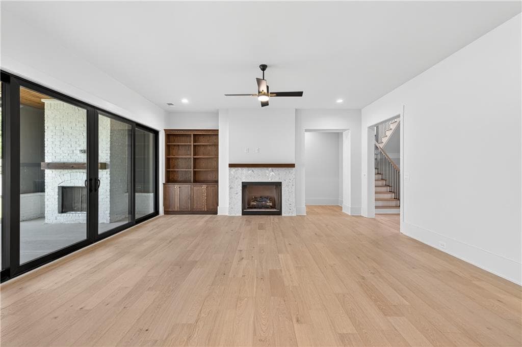 5 bedroom, 7 bathroom, 4,188 sq ft single family residence under contract at 3855 Town Farms Drive, Peachtree Corners, GA 30092 — photo 9