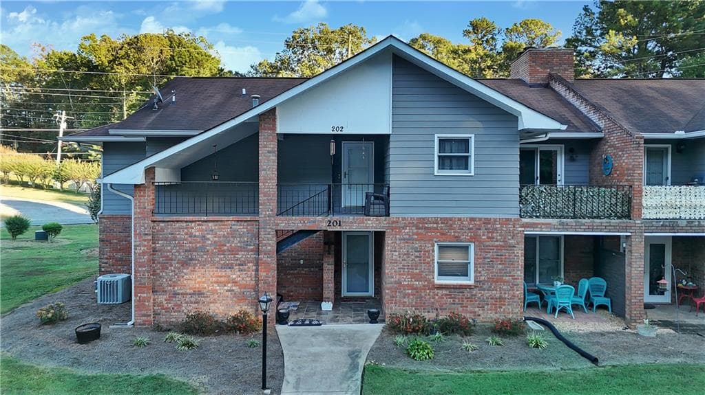 202 Montclair Drive, Calhoun, GA 30701 — most recent listing photo