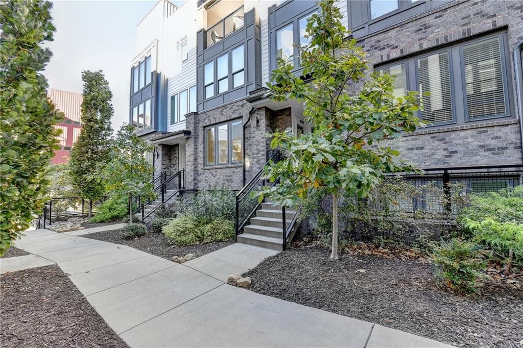 403 Pratt Drive 1003, Atlanta, GA 30315 — most recent listing photo