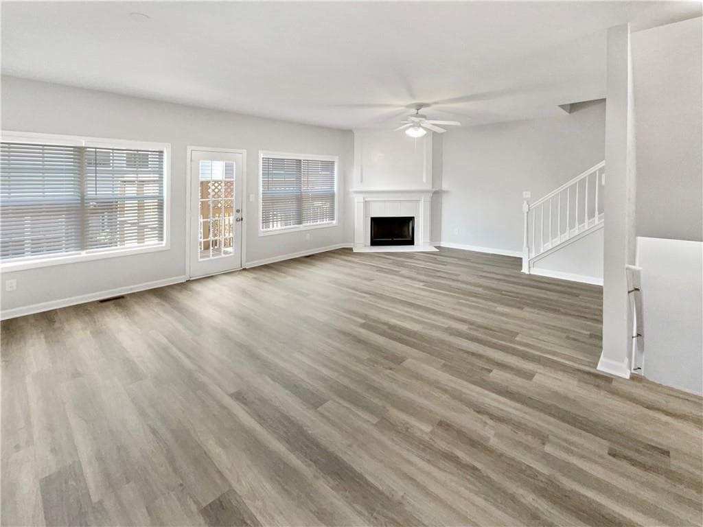 4 bedroom, 4 bathroom, 2,452 sq ft townhouse under contract at 1622 Halliard Drive, Lawrenceville, GA 30043 — photo 3