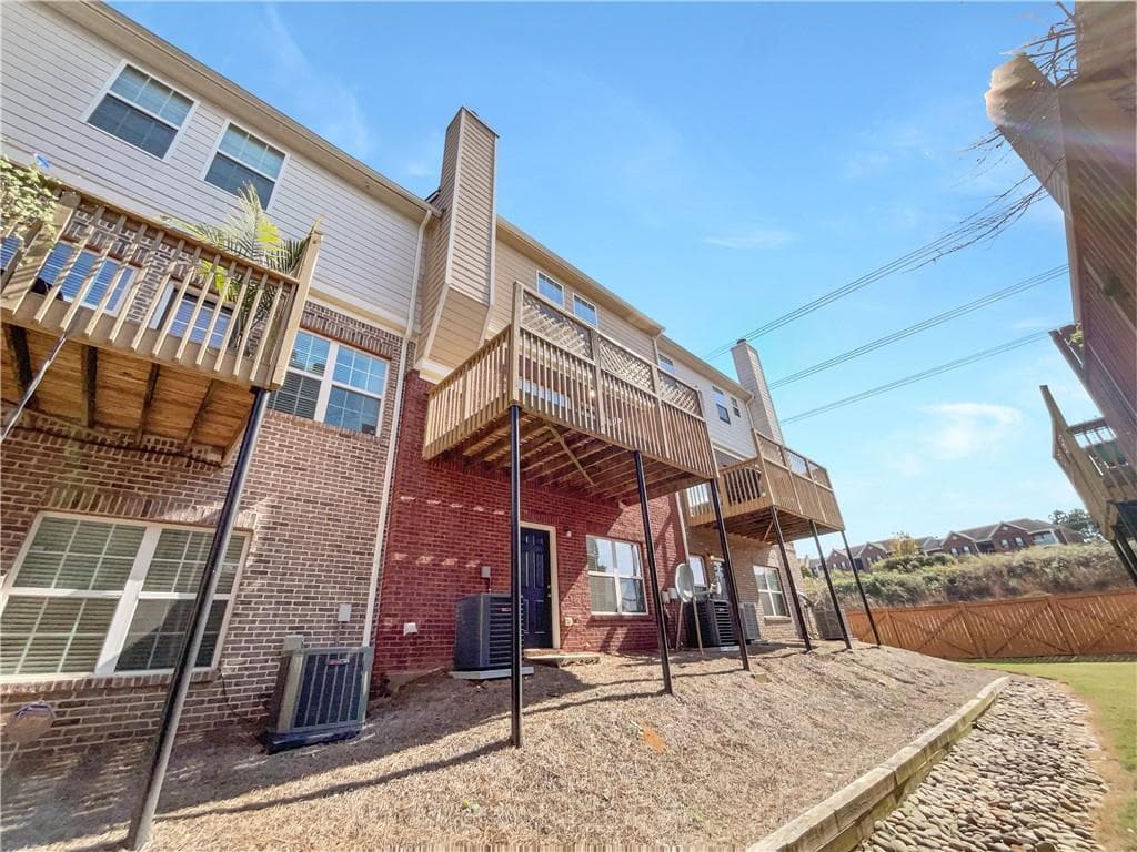 4 bedroom, 4 bathroom, 2,452 sq ft townhouse under contract at 1622 Halliard Drive, Lawrenceville, GA 30043 — photo 8