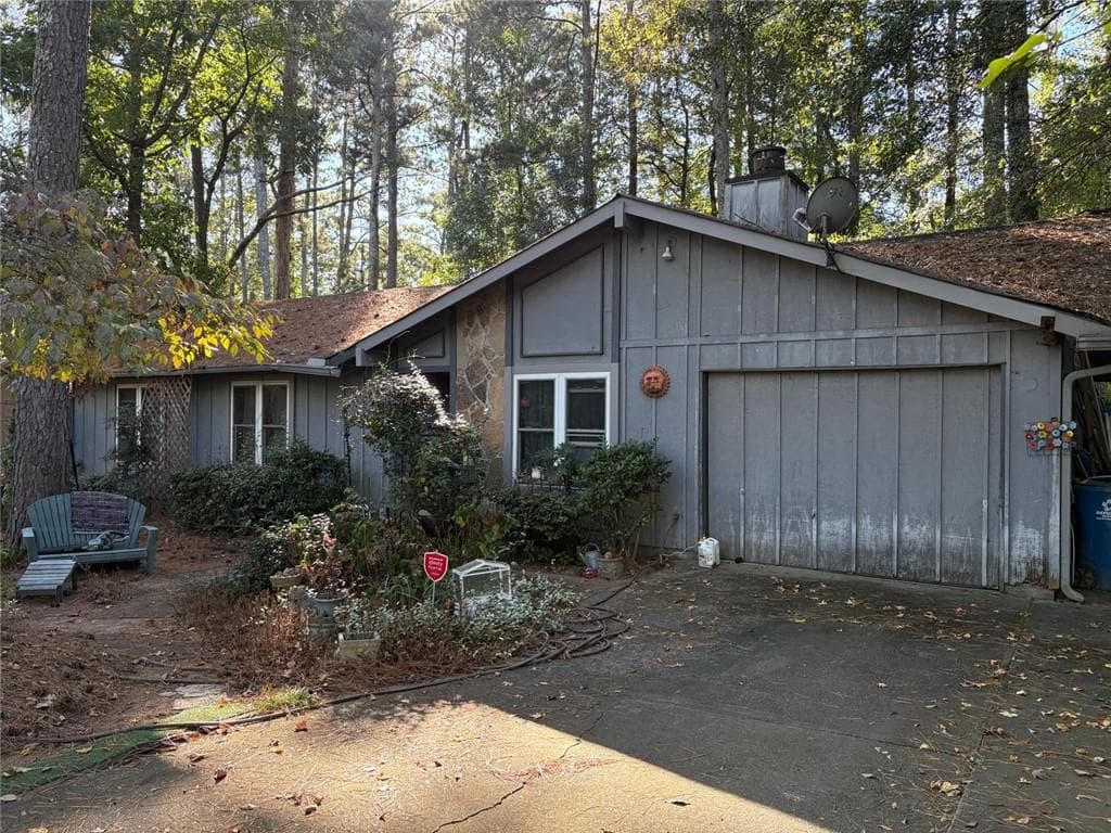 519 Karen Drive, Alpharetta, GA 30009 — most recent listing photo