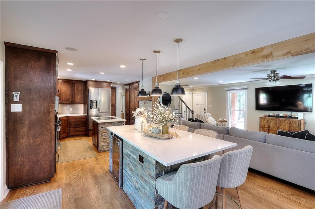 6 bedroom, 6 bathroom, 4,643 sq ft single family residence for sale at 5155 Donald Drive, Loganville, GA 30052 — photo 2