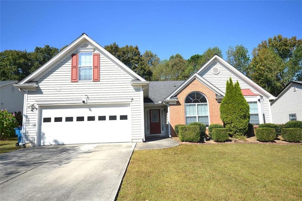 4 bedroom, 2 bathroom, 2,348 sq ft single family residence sold at 1935 Charleston Oak Circle, Lawrenceville, GA 30043