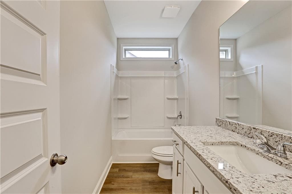 5 bedroom, 3 bathroom, 2,800 sq ft single family residence for sale at 3035 Zodiac Court, Lawrenceville, GA 30044 — photo 4