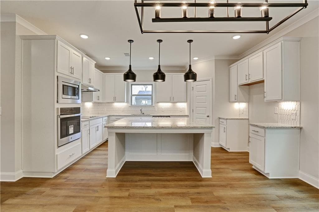 5 bedroom, 3 bathroom, 2,800 sq ft single family residence for sale at 3035 Zodiac Court, Lawrenceville, GA 30044 — photo 5