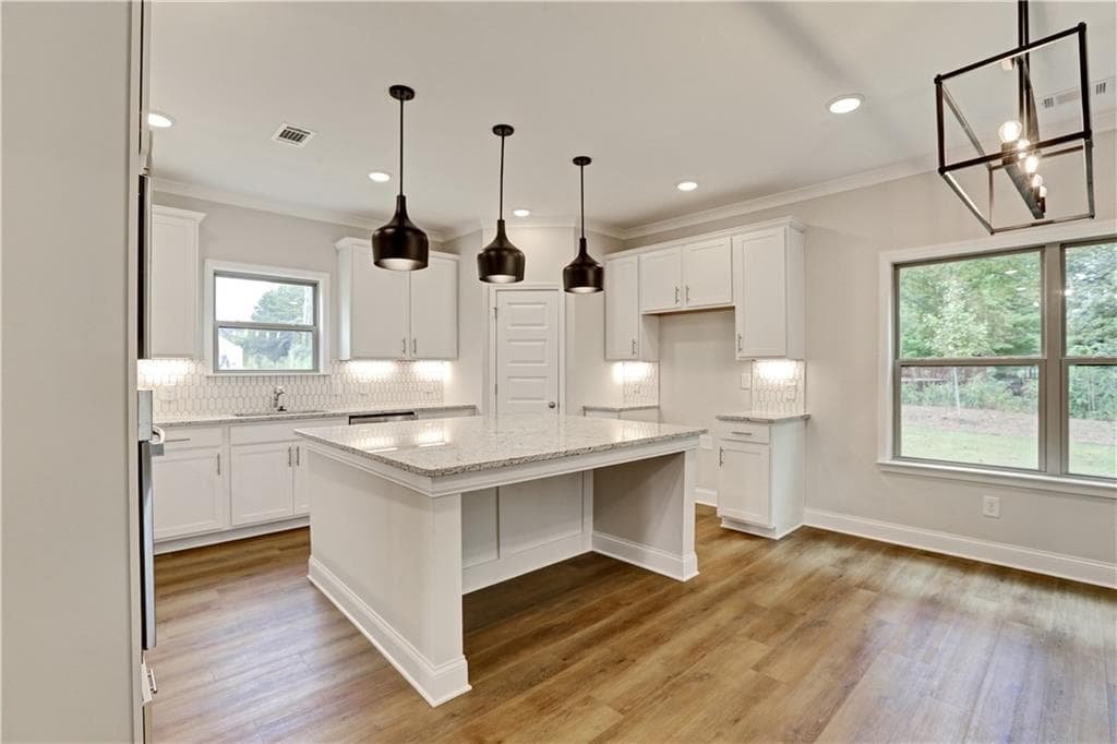 5 bedroom, 3 bathroom, 2,800 sq ft single family residence for sale at 3035 Zodiac Court, Lawrenceville, GA 30044 — photo 6