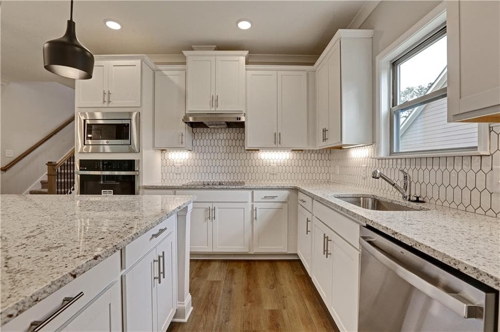 5 bedroom, 3 bathroom, 2,800 sq ft single family residence for sale at 3035 Zodiac Court, Lawrenceville, GA 30044 — photo 8