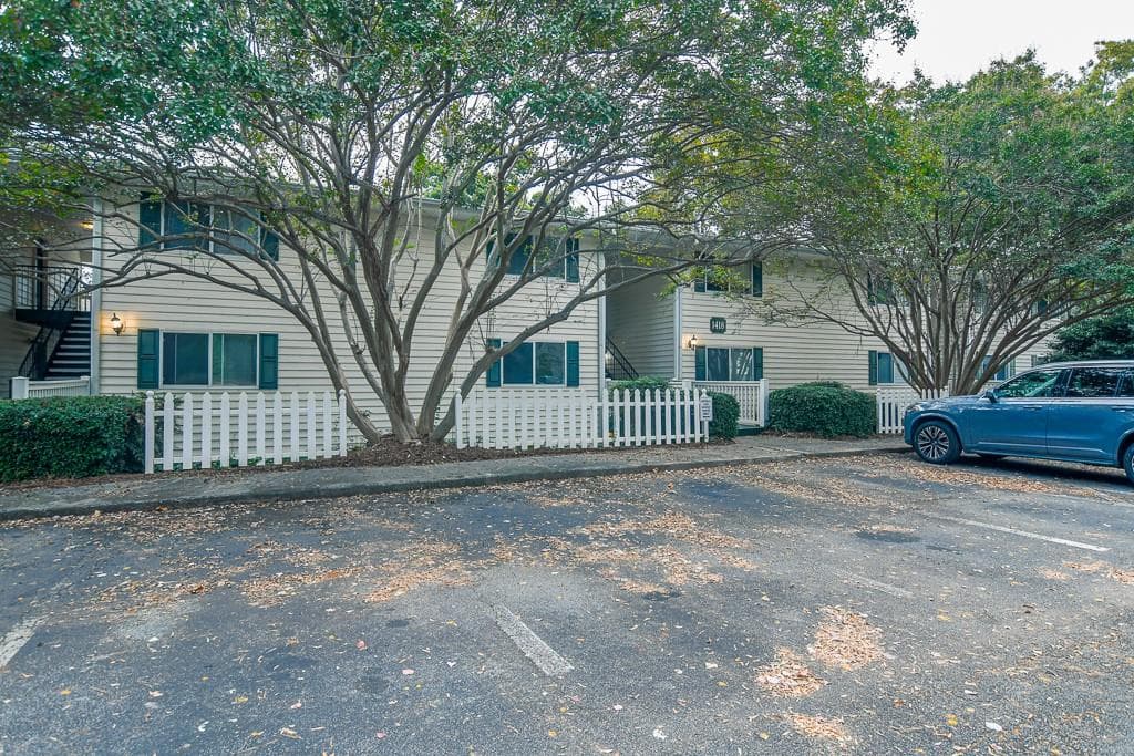1 bedroom, 1 bathroom, 627 sq ft condominium sold at 1418 Foxhall Lane 9, Atlanta, GA 30316