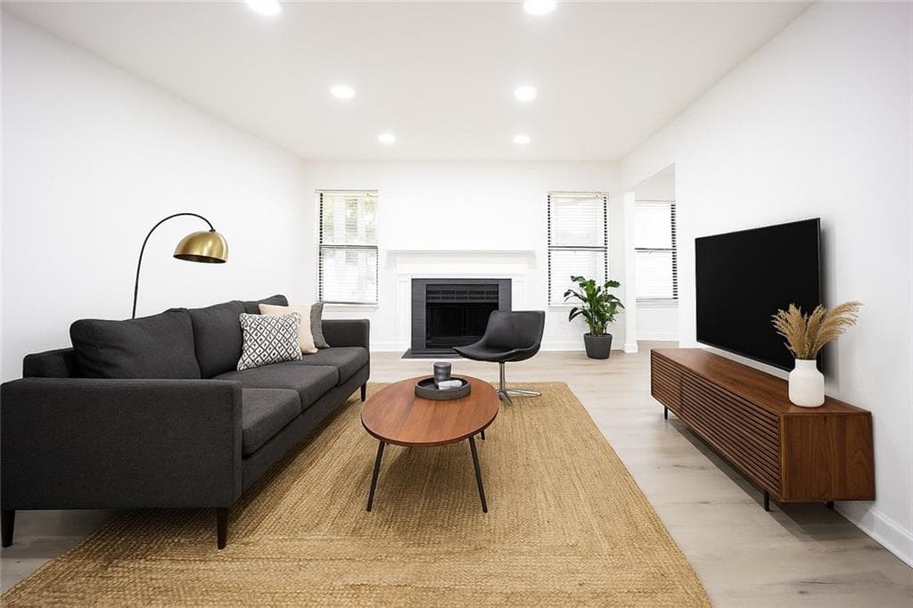 2712 Huntingdon chase, Atlanta, GA 30350 — most recent listing photo