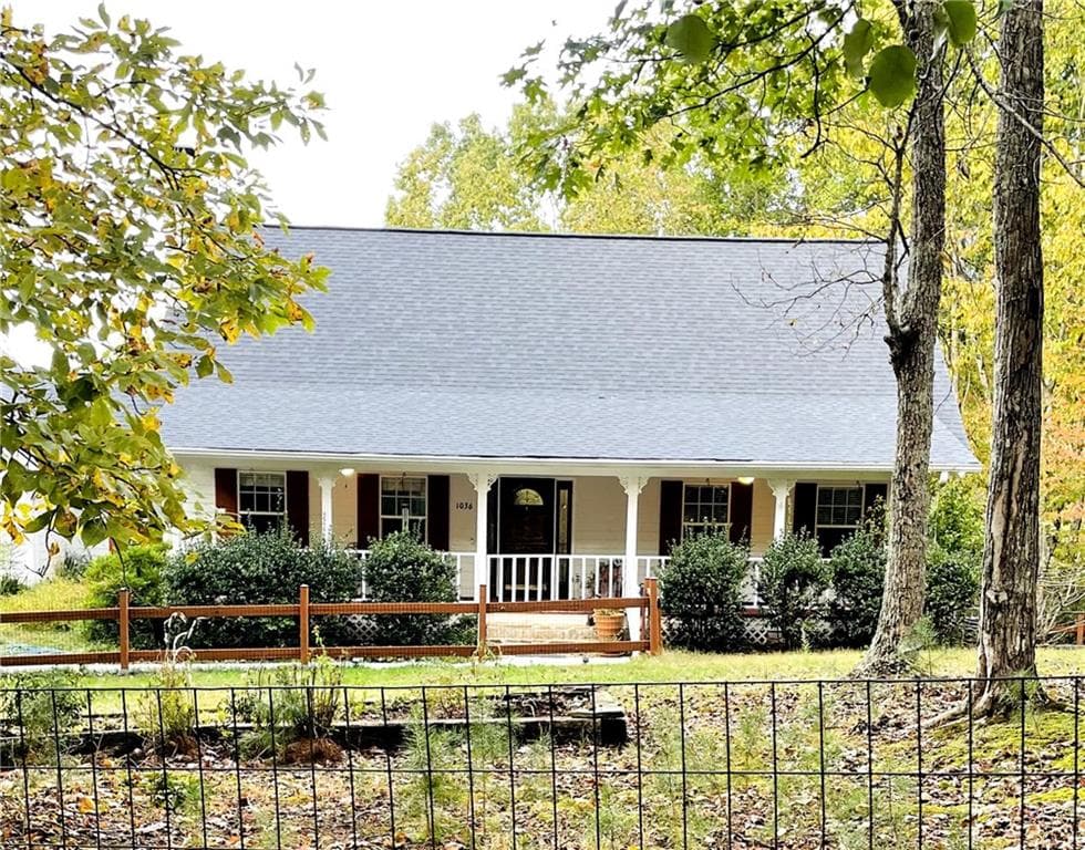 4 bedroom, 4 bathroom, 3,604 sq ft single family residence for sale at 1036 Wards Creek Drive, Dahlonega, GA 30533 — photo 1 of 29