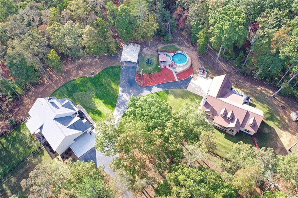 9 bedroom, 6 bathroom, 6,806 sq ft single family residence for sale at 302 and 304 Garland Way, Canton, GA 30115 — photo 2