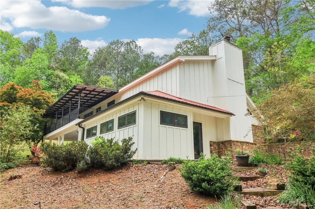 3 bedroom, 3 bathroom, 2,349 sq ft single family residence for sale at 5250 Aubrey Lane, Cumming, GA 30028 — photo 1 of 30
