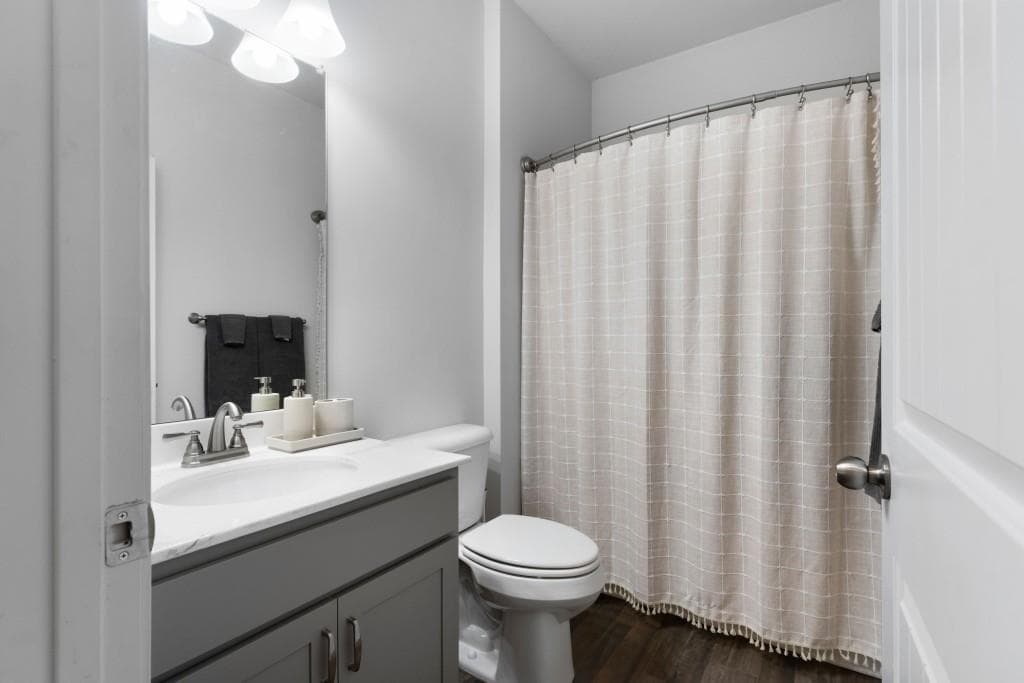 3 bedroom, 2 bathroom, 1,820 sq ft single family residence under contract at 225 Sycamore Drive, Calhoun, GA 30701 — photo 9