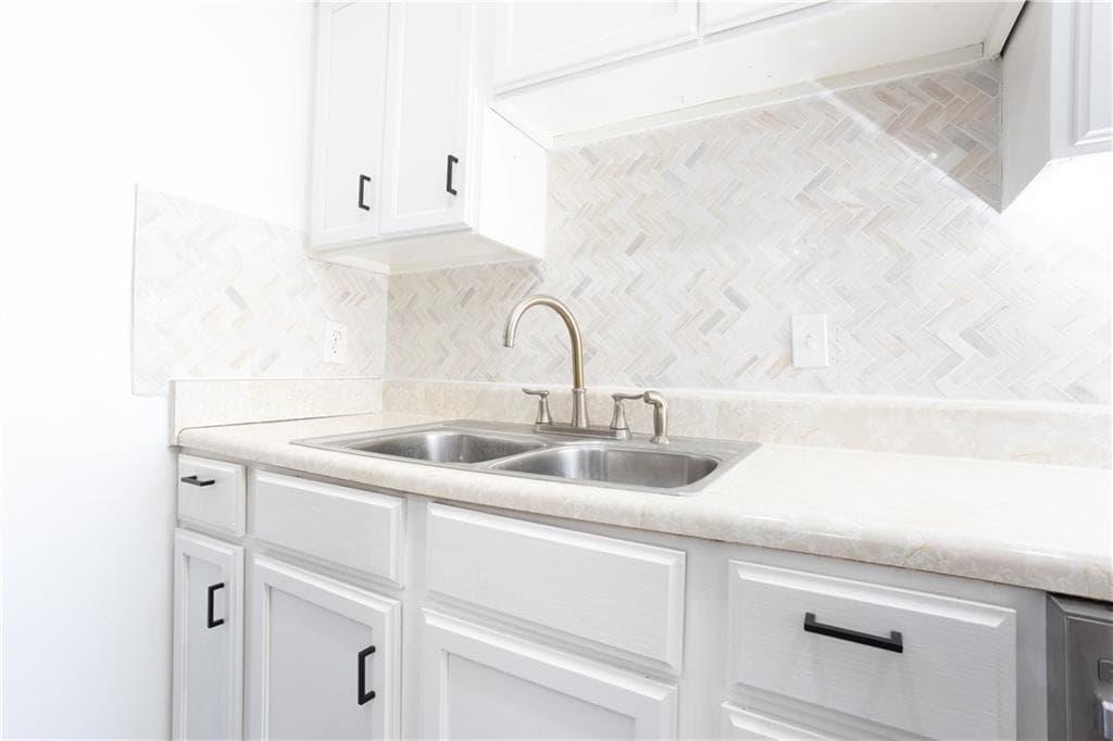 2 bedroom, 1 bathroom, 808 sq ft condominium for sale at 3232 Abbeywood Drive, Decatur, GA 30034 — photo 8
