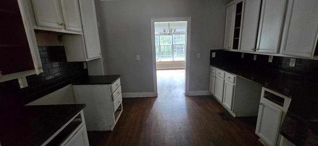 4 bedroom, 3 bathroom, 3,973 sq ft single family residence under contract at 4119 Waits Avenue, Atlanta, GA 30331 — photo 6