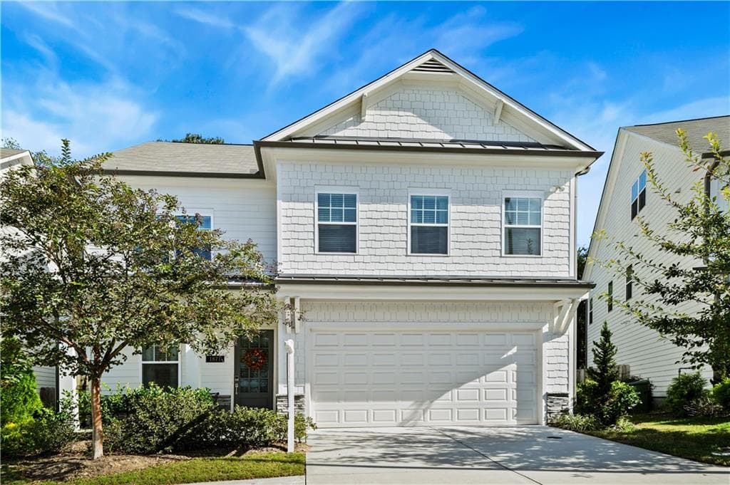 3 bedroom, 3 bathroom, 2,772 sq ft single family residence sold at 1871 Commons Place, Atlanta, GA 30318